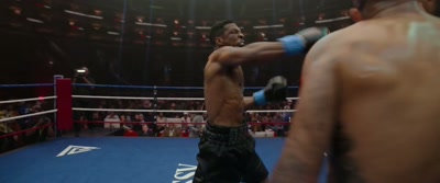- [Bell dinging]
- [Commentator 1] Only two rounds down, - Creed III