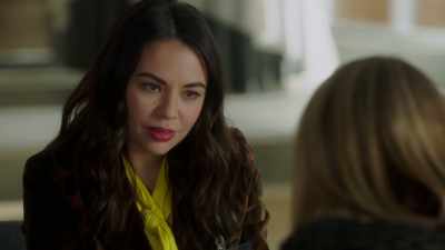 [bell dings] - Pretty Little Liars: The Perfectionists