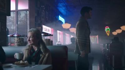[bell jingles] - Riverdale