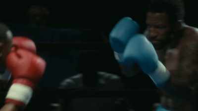 (bell ringing)
(crowd cheering) - Uppercut