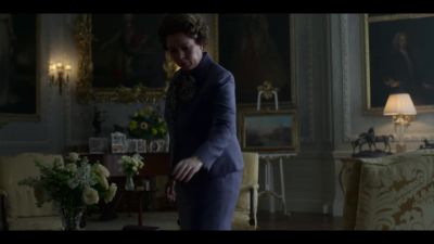 [bell rings] - The Crown