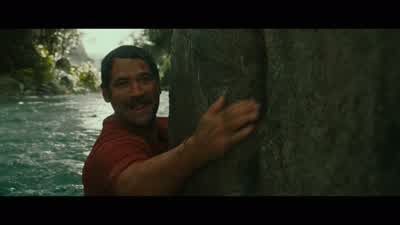Bella! Bella, come on. Come on! Swim! Come on. - Jurassic World Rebirth