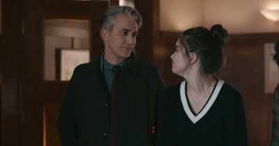 Bella, don't be difficult, okay? - The Republic of Sarah