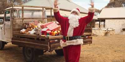 (BELLOWS) Merry Christmas! - A Sunburnt Christmas
