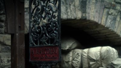 [ bells tinkling ] - Outlander