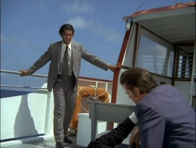 BEN, CALL THE COAST GUARD. - Hawaii Five-0