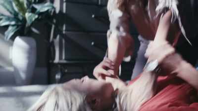 -[Ben] Calli!
-[Amanda and Calli grunting] - Your Boyfriend Is Mine
