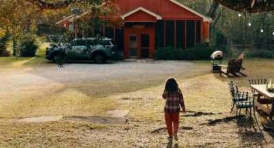 - Ben?
- I followed the flowers. - There's Something Wrong with the Children