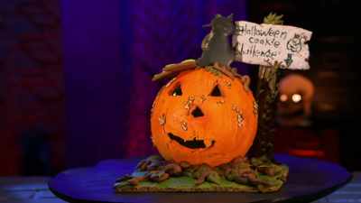 [Ben] I made a realistic
as possible jack-o'-lantern - Halloween Cookie Challenge
