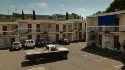 - [Ben] I'd just like to
point out this lodging. - Five Bedrooms