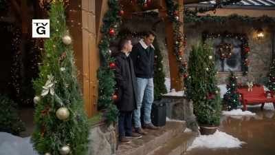 Ben, mă susţii
de foarte multă vreme. - A Dickens of a Holiday!