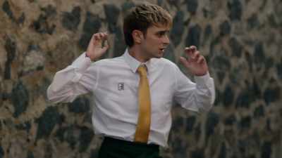 Ben, move to... Move to the side,
Ben! What? - Crossfire