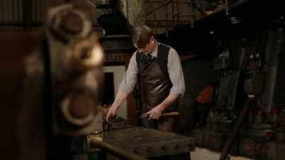 Benjamin Holt also
falls on hard times. - The Machines That Built America
