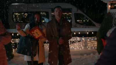 - Benny, Merry Christmas.
- Merry Christmas. - Holiday Road