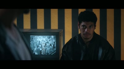Benny wants access
to move his gear, - Last King of the Cross