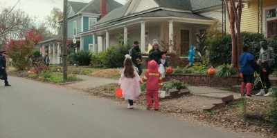 Besides, Carson's
sister? Come on. - Spirit Halloween: The Movie