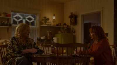 Besides, he gets all paranoid
around strangers. - Reba McEntire's The Hammer