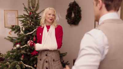 Besides, I'm decorating
the tree, - Season's Greetings from Cherry Lane