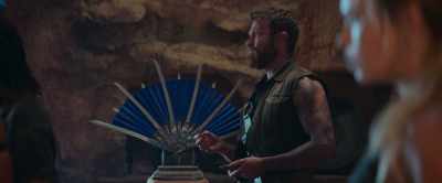 - -Besides the other
guards are too lazy to stop me. - Mortal Kombat