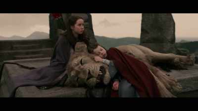 BETH: This is a great example
of all the different fur techniques. - Prop Culture