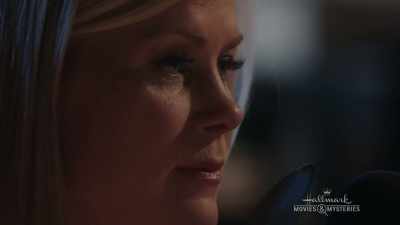 Betsy used Tara's phone to send
those stalking messages, - Chronicle Mysteries: The Wrong Man