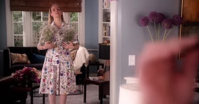 Better leave it off. - Grace and Frankie