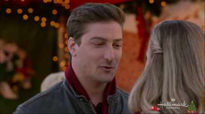 - Better yet, what about hand delivery?
- Oh, we don't offer that service yet. - Christmas in Love