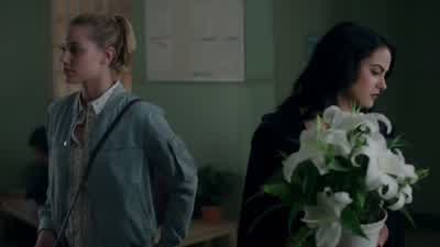 Betty. Veronica, hey. Mom, these are my friends. This is Betty and this is Veronica. Mrs. Muggs. Eth - Riverdale