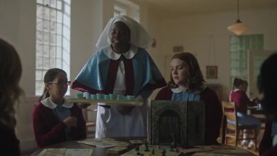 [Betty vomiting and coughing] - Riverdale