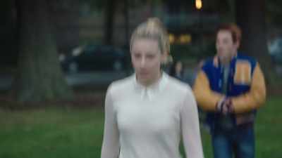 -Betty, wait. Come on.
Listen to me.
-No. - Riverdale