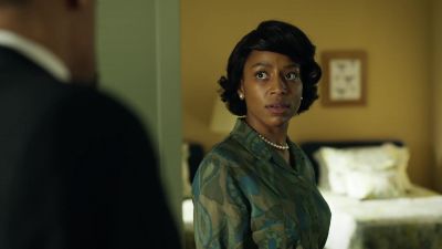 Betty, wait. - Godfather of Harlem
