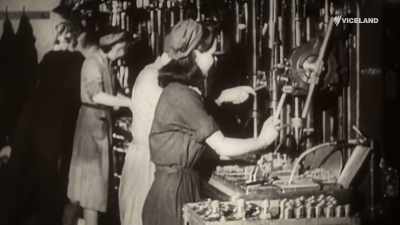 Between 1922 and 1935, - Guns That Changed The Game