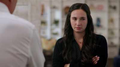 Between you and me, - When Mom Becomes a Murderer