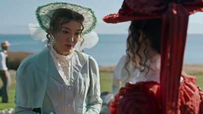 Between you and me, - Gilded Newport Mysteries: Murder at the Breakers