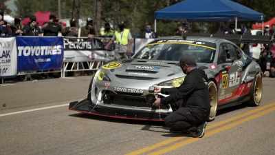 Big, big fan base
for Dai Yoshihara. - Pike's Peak: On The Edge
