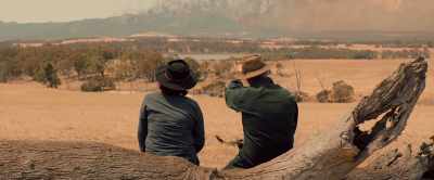 Big fire, all along the ridge, - Rams