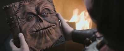 - Biggest fan, what are you doing?
- Makes you feel warm all over, huh? - Hui Buh and the Witch's Castle