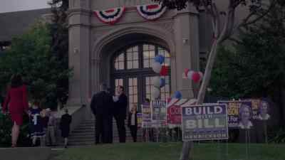- Bill: HEY, THANKS
FOR COMING.
- HEY, BILL. - Big Love