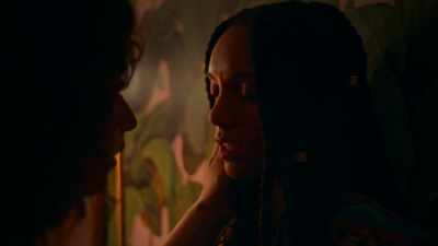 Billie? What is it?
[labored breathing] - Jagged Mind