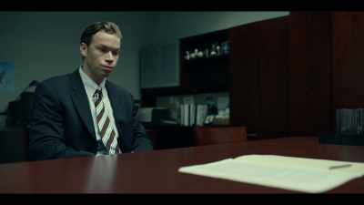 ‐ Billy, come on.
This doesn't have to get ugly. - Dopesick