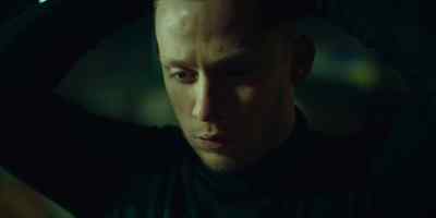 (Billy)
Elliot, don't! - Gangs of London