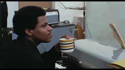 Billy, instead of giving us,
like, one note, give us a riff like… - The Beatles: Get Back