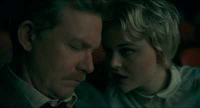 Billy paid your first two,
rest's on you. - Doctor Sleep