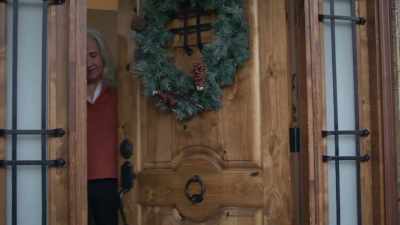 (birds chirping)
(door thumping) - It’s Beginning to Look a Lot Like Murder