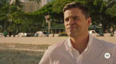 -[birds chirping]
-[gentle music] - You Had Me at Aloha