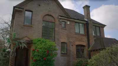 (BIRDS CHIRPING) - Eat, Love, London