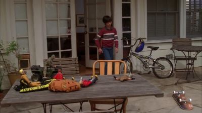 (Birds chirping) - Desperate Housewives