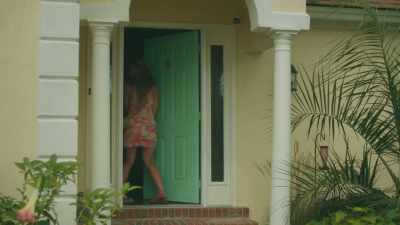 [birds chirping] - The Girl from Plainville