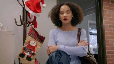 [birds chirping] - Make or Bake Christmas