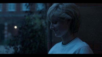 [birds chirping] - The Crown